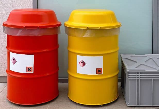 Chemical spill bins